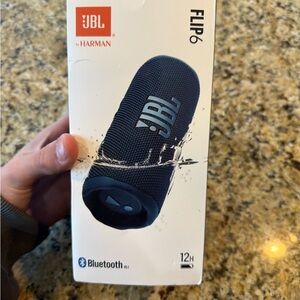 JBL Flip 6 Bluetooth Speaker - Black